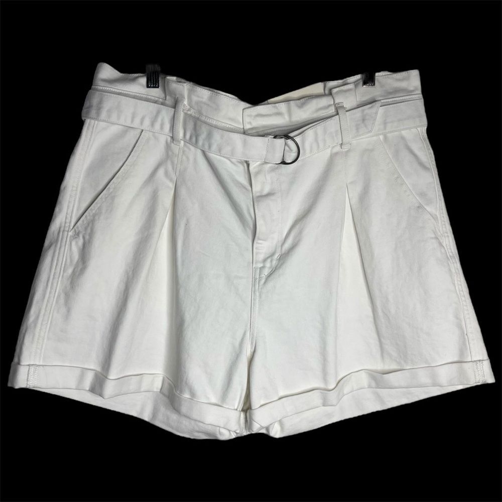 New A new Approach Size 18 Chino Buckled Pleated Cuffed Shorts White